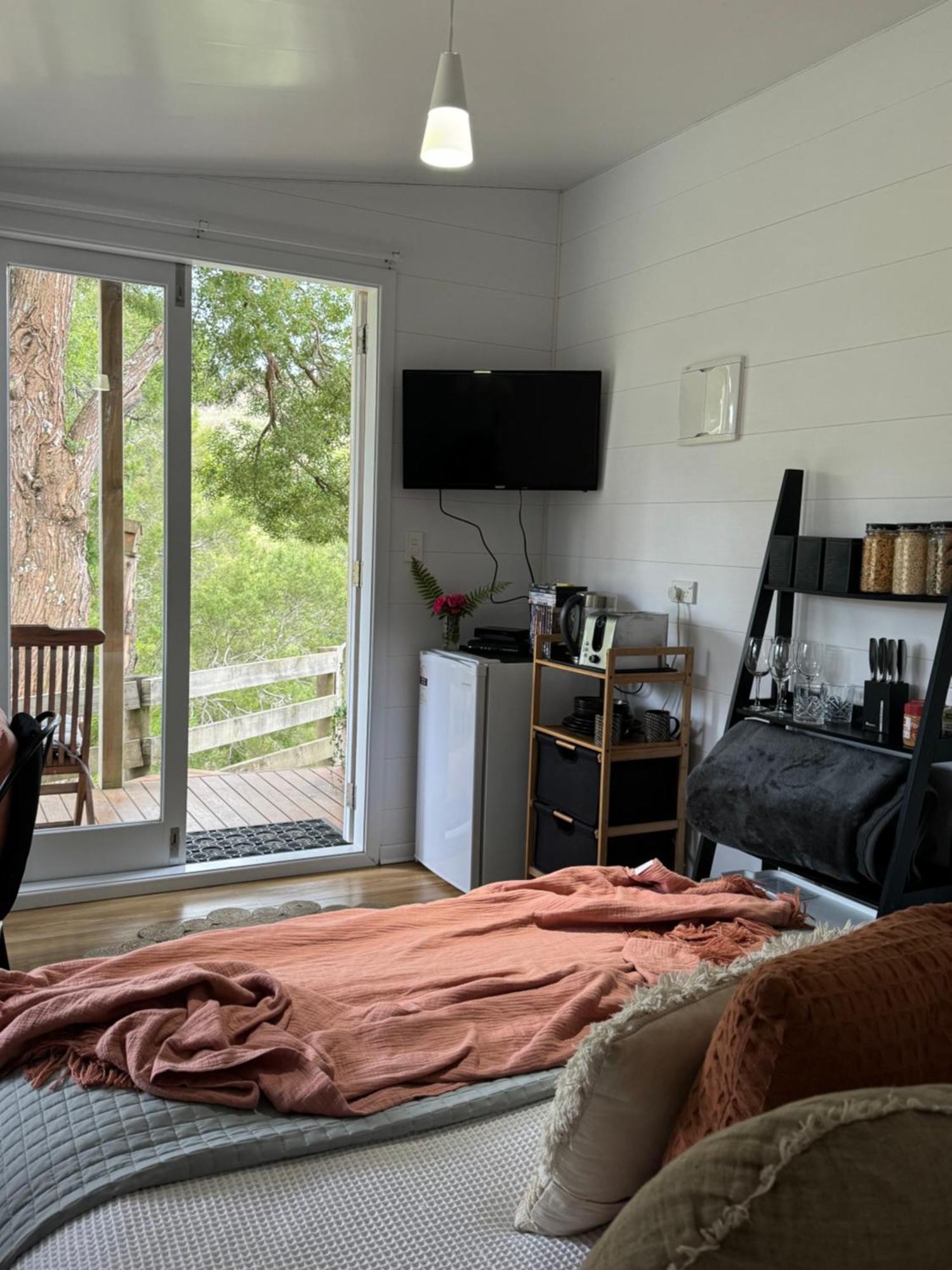 Private Cabin Close To The City Centre Whangarei Bagian luar foto