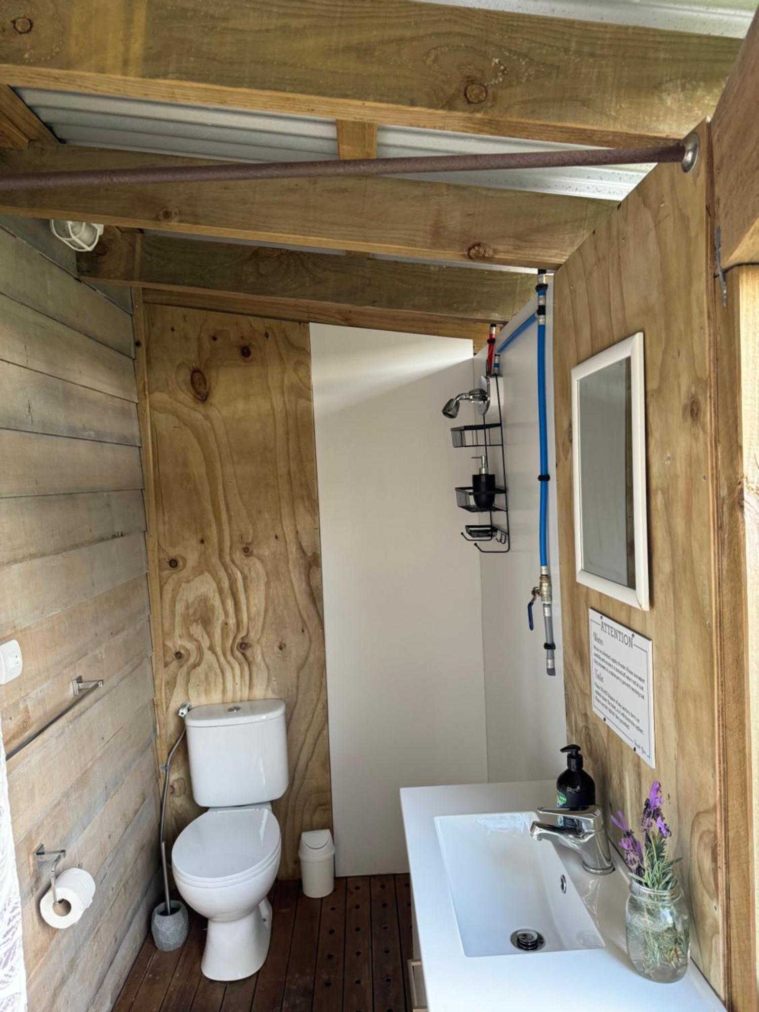 Private Cabin Close To The City Centre Whangarei Bagian luar foto