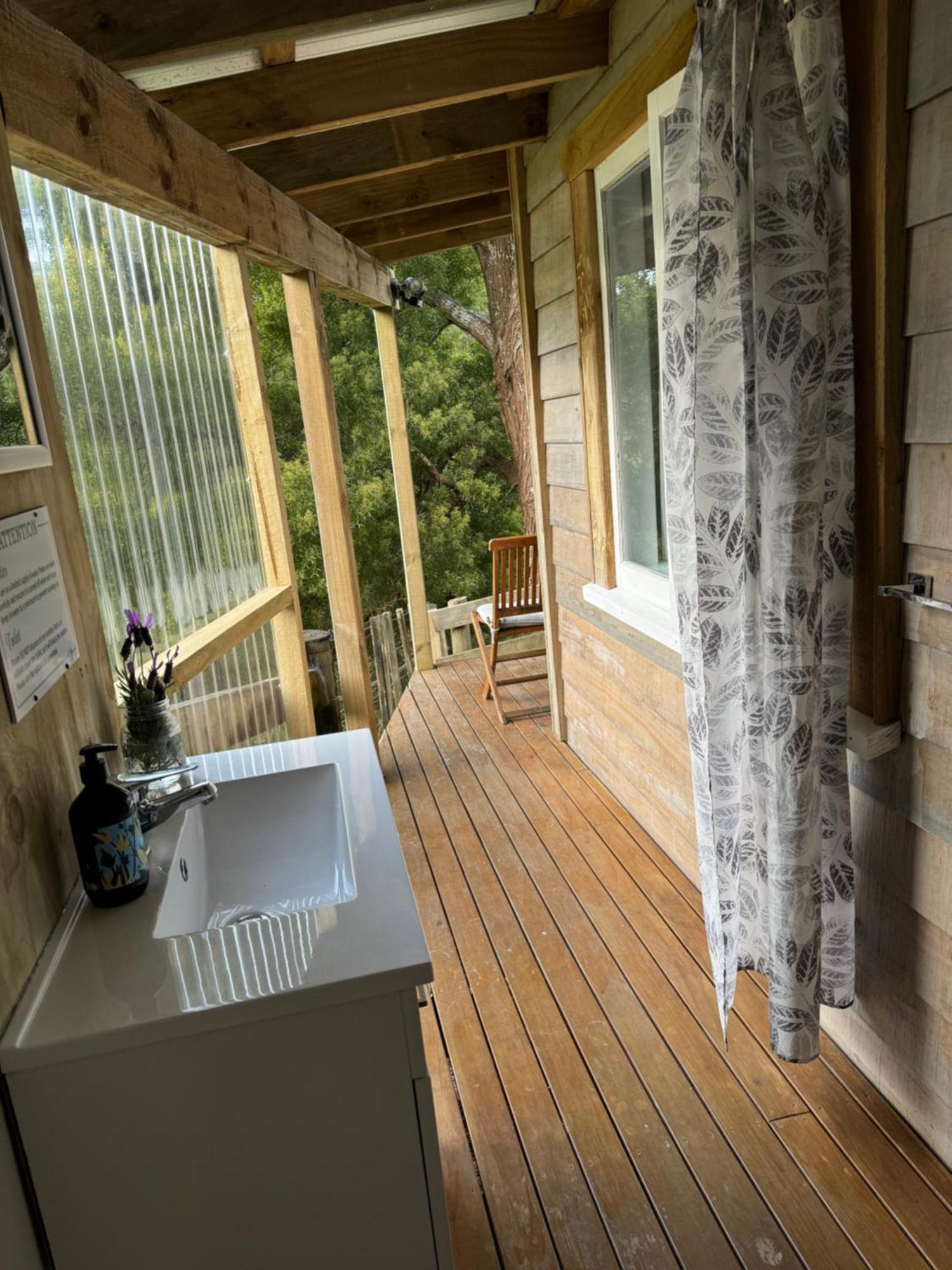 Private Cabin Close To The City Centre Whangarei Bagian luar foto